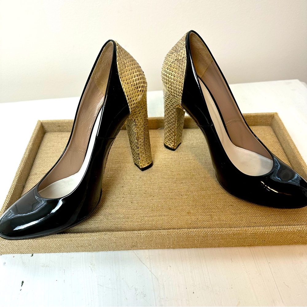 Chloe Black Patent Leather & Python Print Pump - image 1